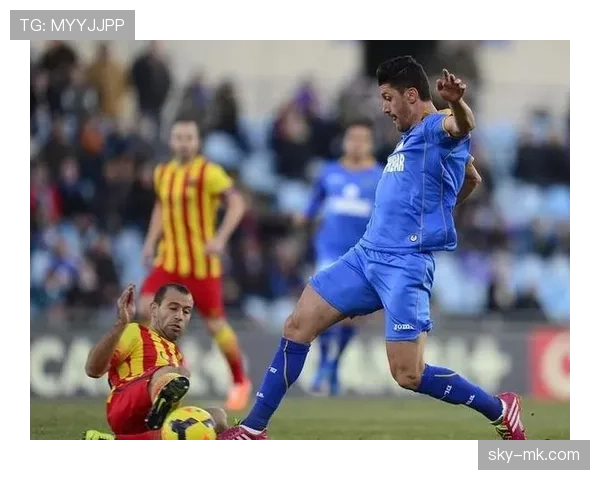 美因茨锋线火力全开，状态回暖展现强劲攻击力