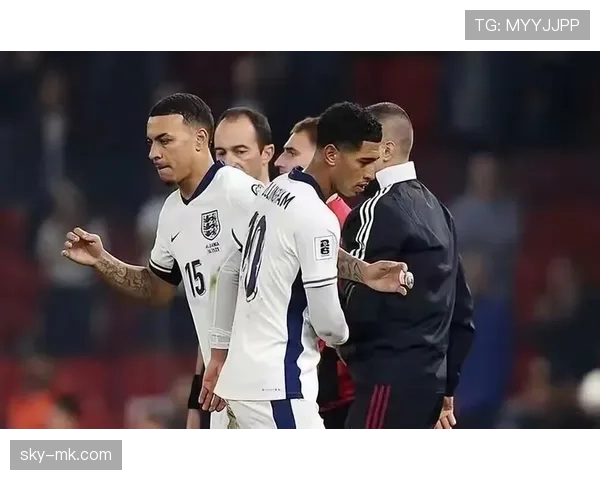 福登vs贝林厄姆:英格兰双核的战术角色与体系适配分析 福登vs贝林厄姆:英格兰双核的战术角色与体系适配分析