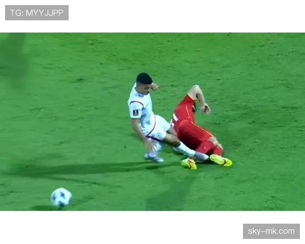 踩踏犯规判罚到底有哪些细节容易被忽视?规则全解析 踩踏犯规判罚到底有哪些细节容易被忽视?规则全解析