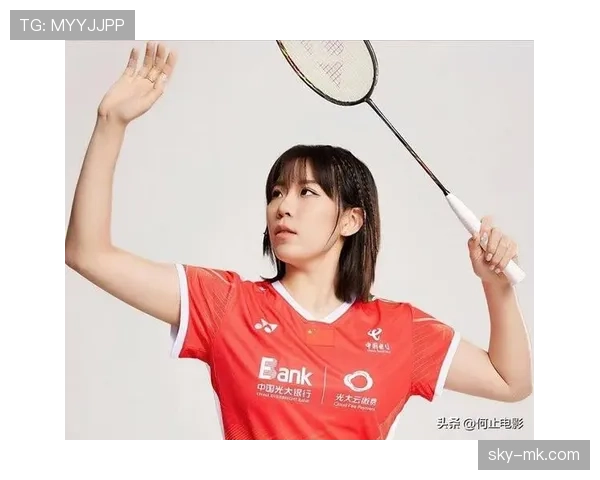 贾一凡训练完直接啃冰棒，这自律和放纵的切换也太真实了